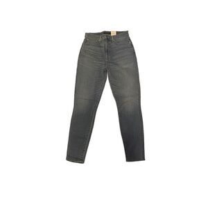 NWT Light blue jeans Lucky Brand size 10/30 R